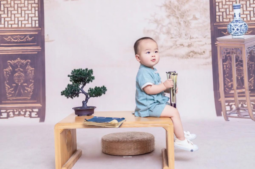 秦皇岛宝宝眼睛肿是什么原因